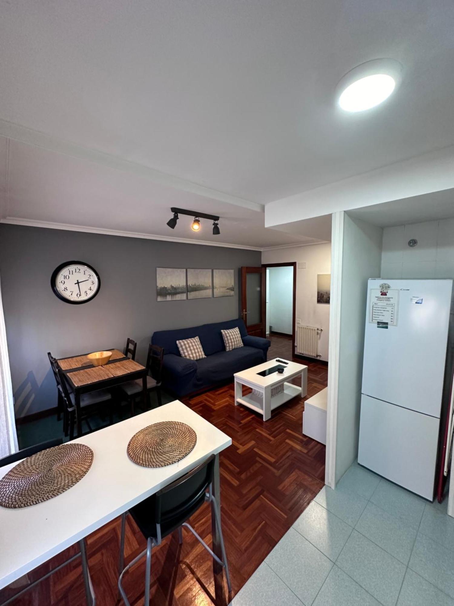 Ferienwohnung Apartamento Centro Y Playa De Gijón Exterior foto